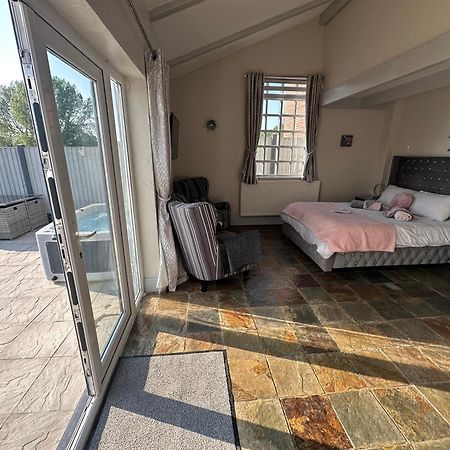 Dwylig Isa Holiday Cottages Rhuddlan Szoba fotó