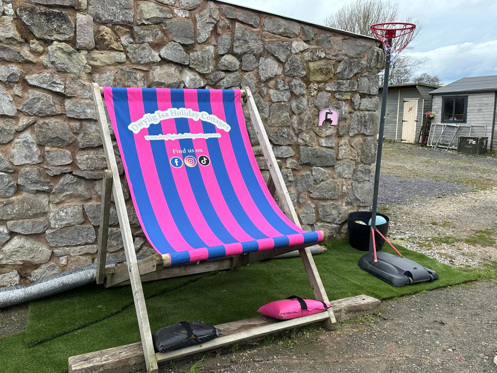 Dwylig Isa Holiday Cottages Rhuddlan Kültér fotó