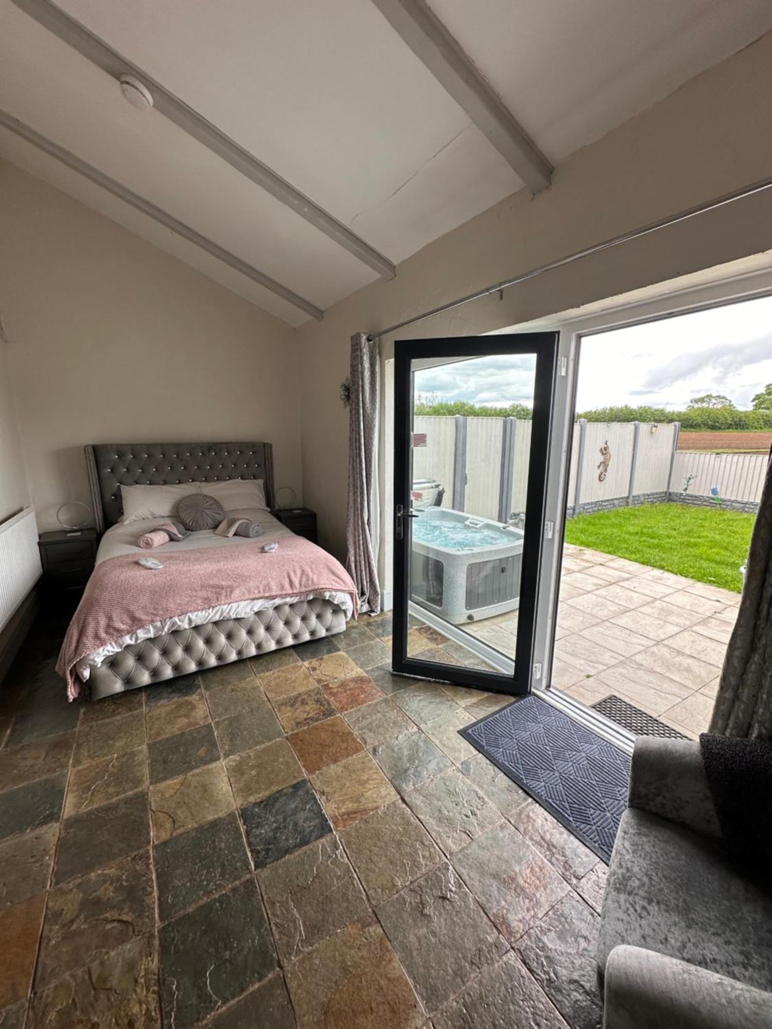 Dwylig Isa Holiday Cottages Rhuddlan Szoba fotó